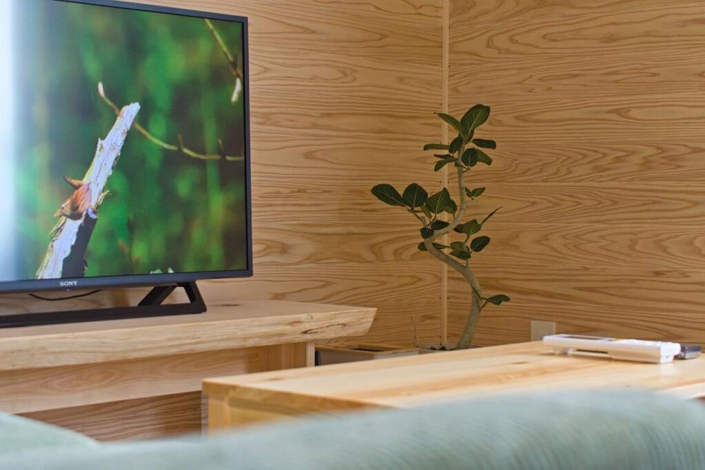 Hinoki No Ie - Cottage With Natural Hot Spring In A Cypress Bathtub Shika Exterior foto