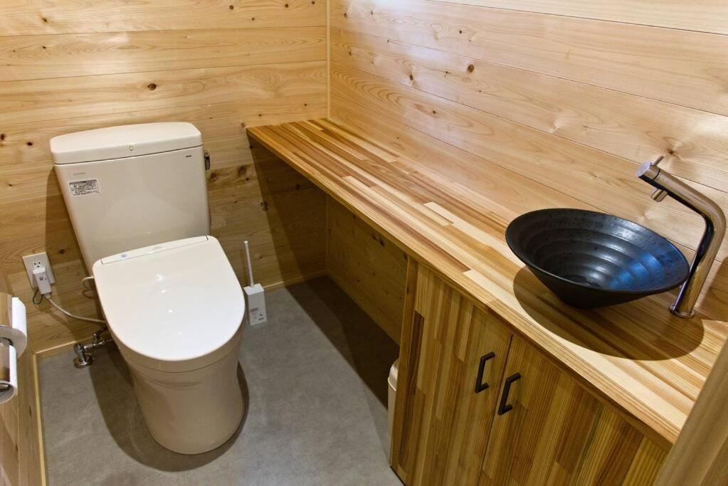 Hinoki No Ie - Cottage With Natural Hot Spring In A Cypress Bathtub Shika Exterior foto